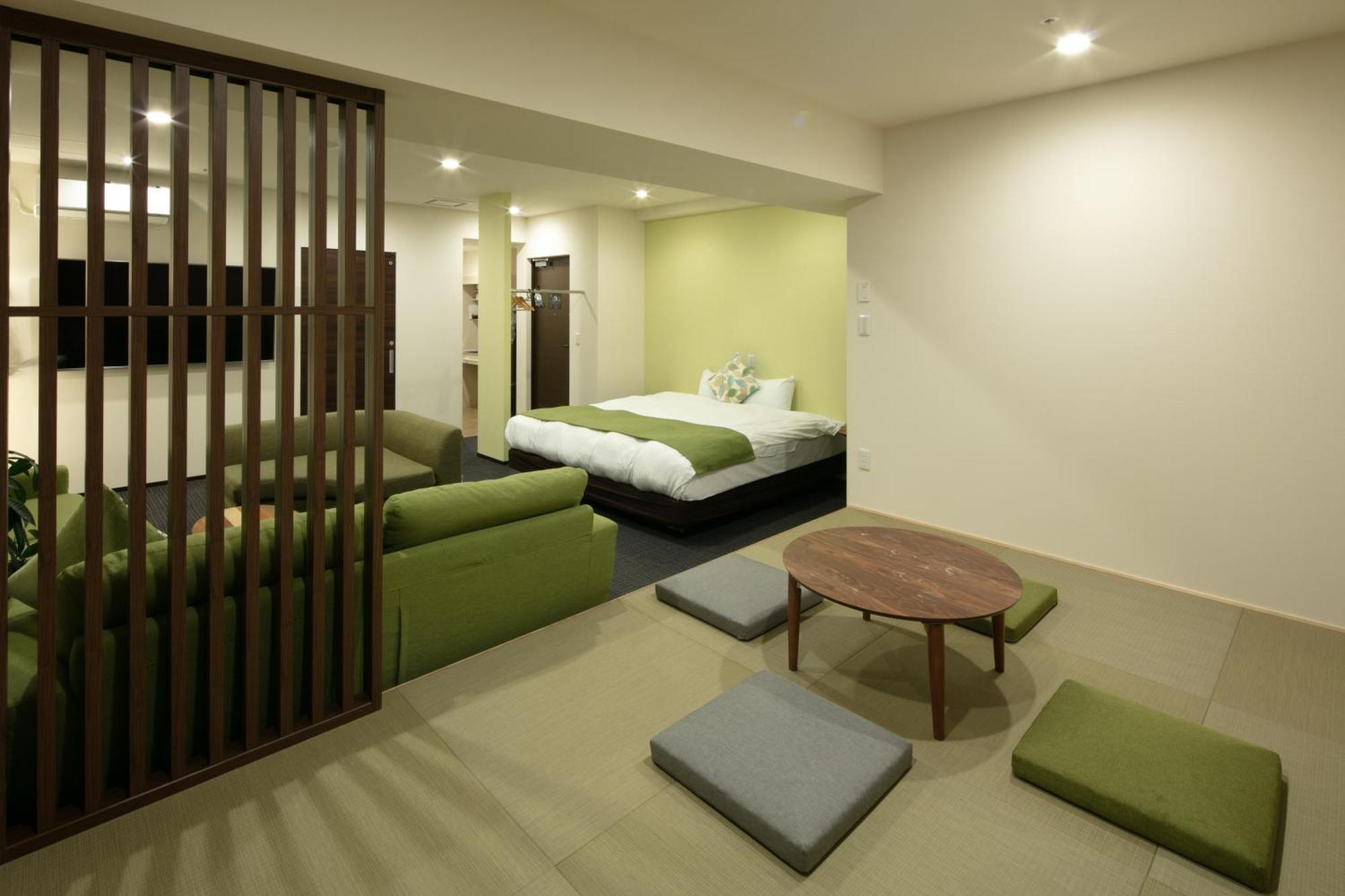 Randor Hotel Sapporo Suites Zimmer foto A room at the hotel